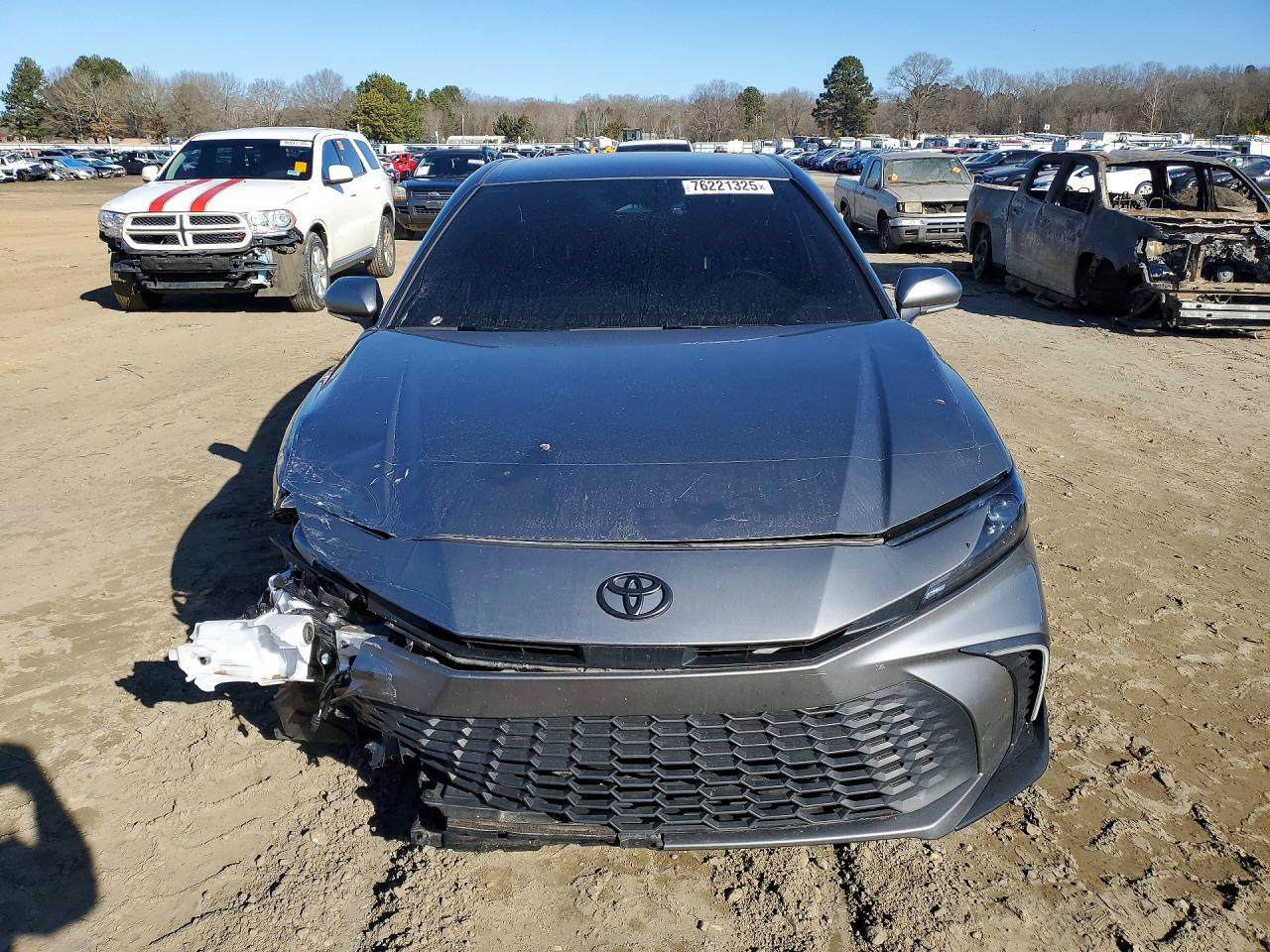 2025 TOYOTA CAMRY SE photo 9