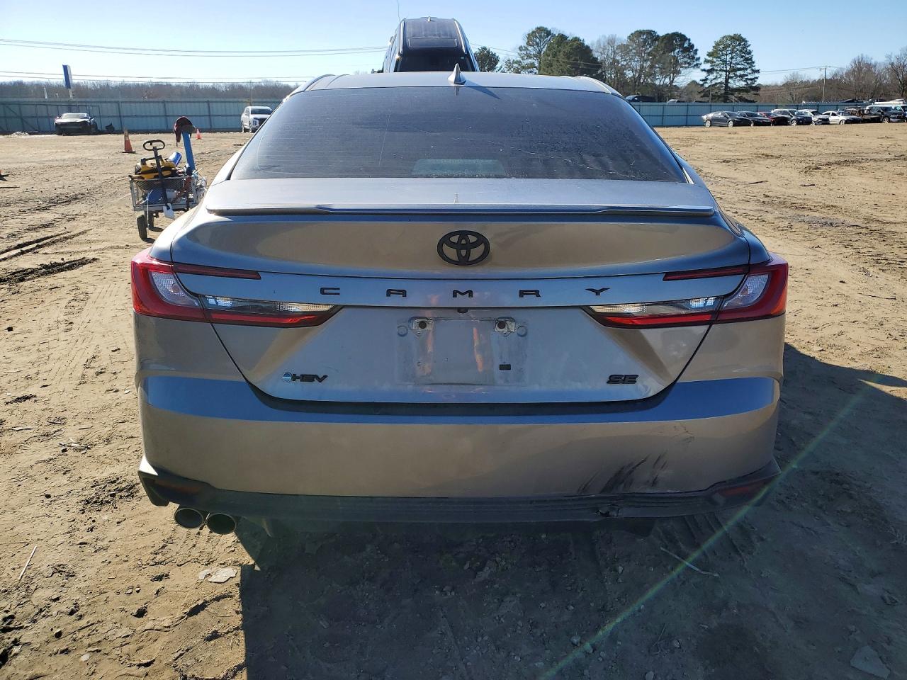 2025 TOYOTA CAMRY SE photo 11