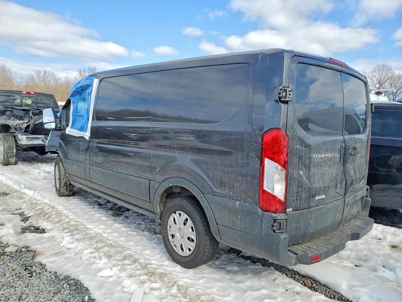 2018 FORD TRANSIT T-150 photo 3