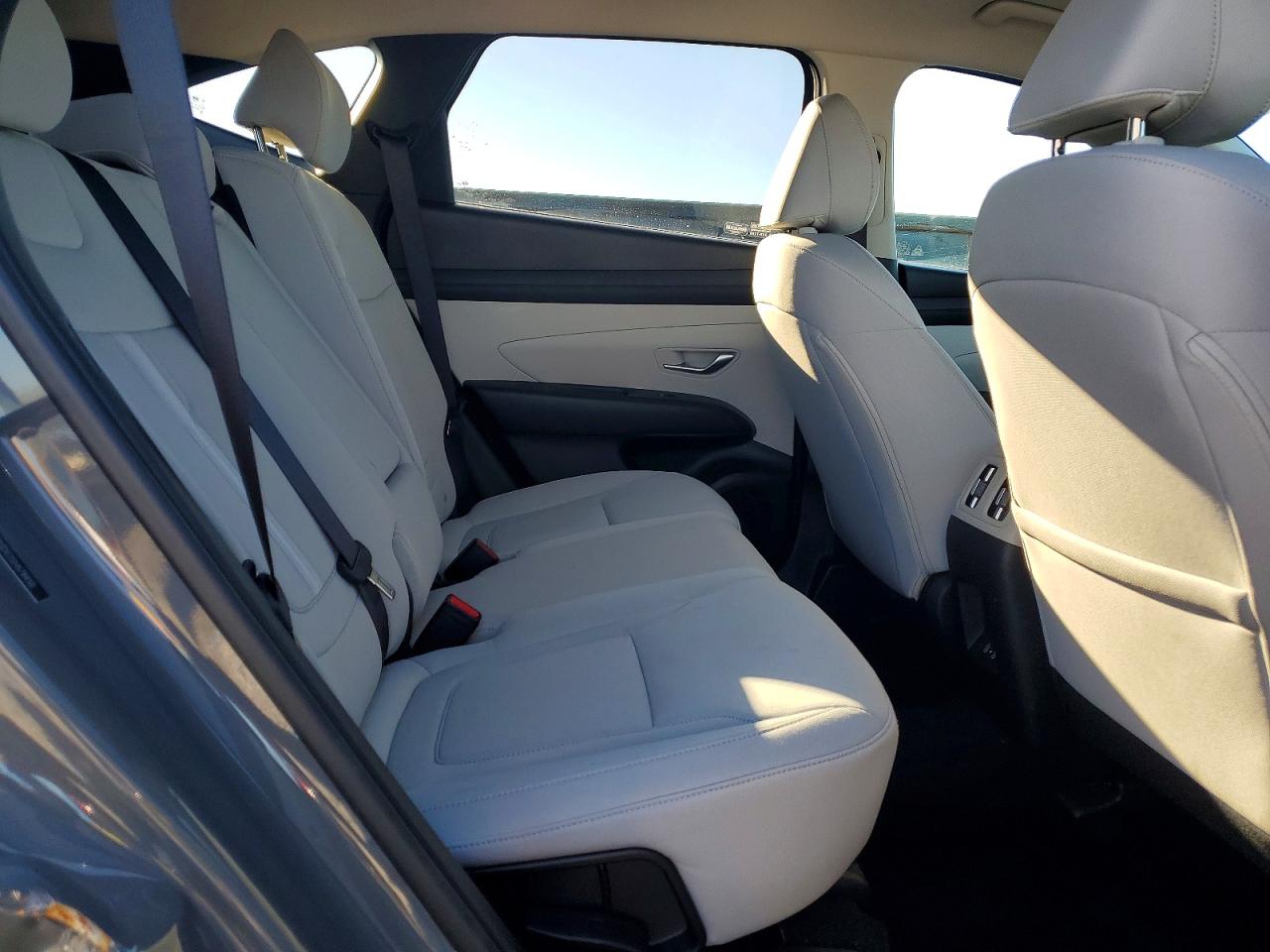 2025 HYUNDAI TUCSON SEL photo 31