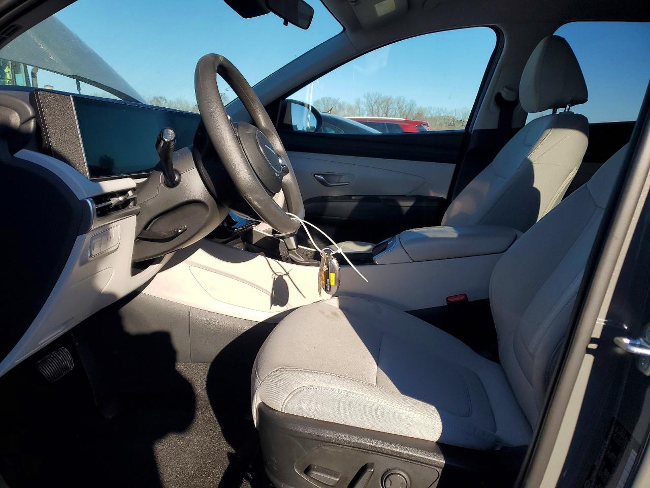 2025 HYUNDAI TUCSON SEL photo 19