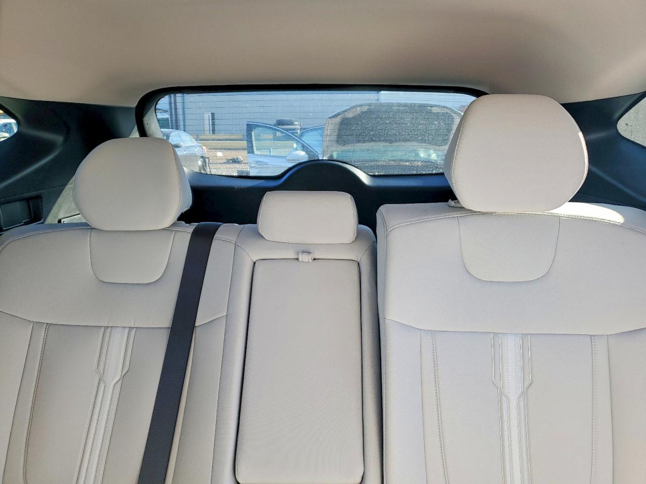 2025 HYUNDAI TUCSON SEL photo 28