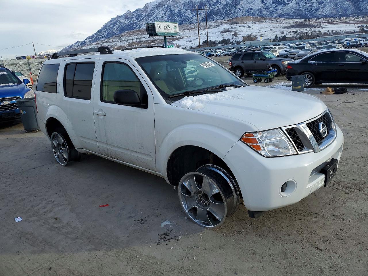 2011 NISSAN PATHFINDER S photo 4