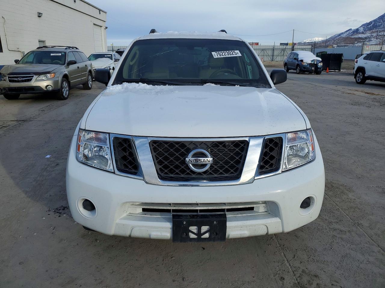 2011 NISSAN PATHFINDER S photo 5