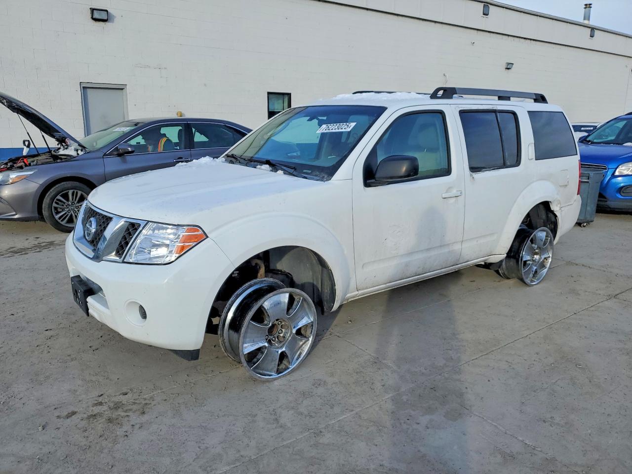 2011 NISSAN PATHFINDER