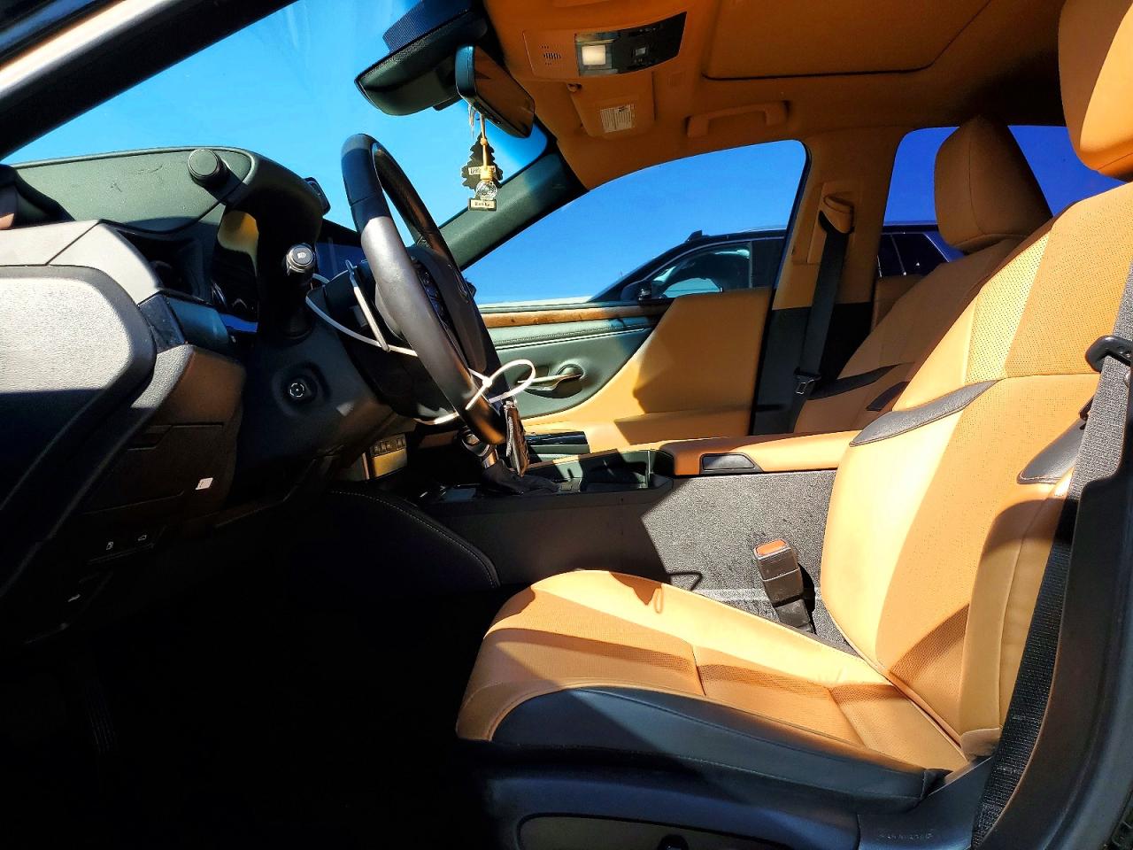 2023 LEXUS ES photo 13