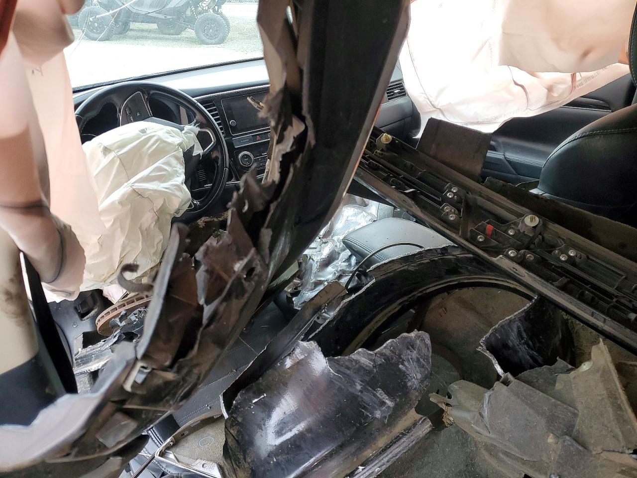 2019 MITSUBISHI OUTLANDER SE photo 15