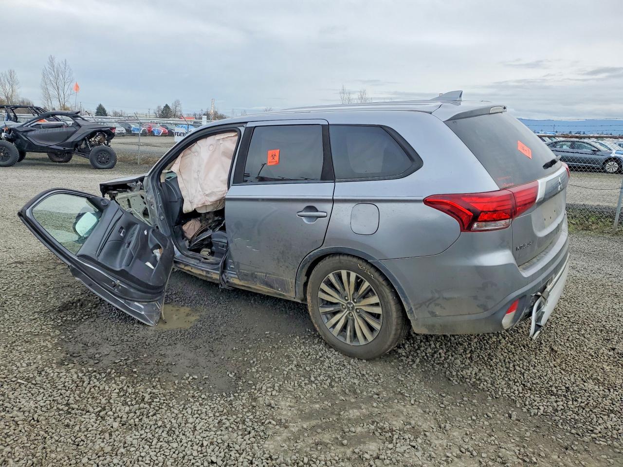 2019 MITSUBISHI OUTLANDER SE photo 3