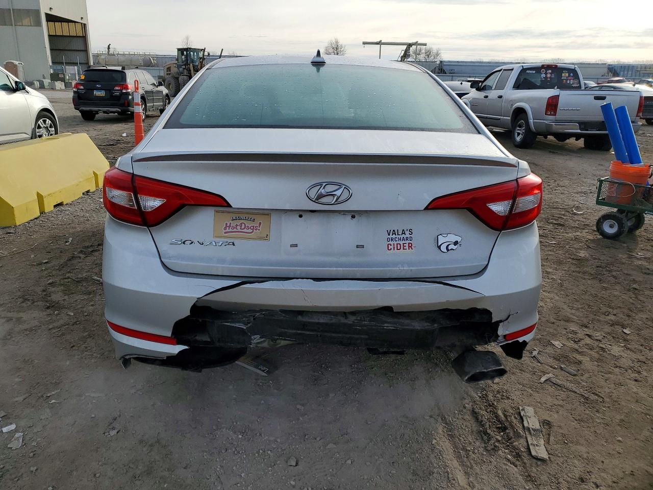 2016 HYUNDAI SONATA SE photo 6