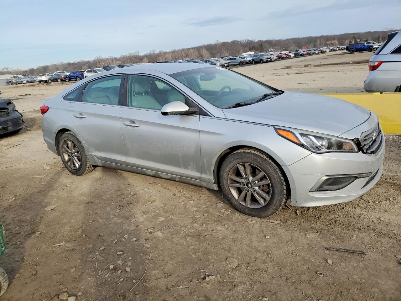 2016 HYUNDAI SONATA SE photo 4