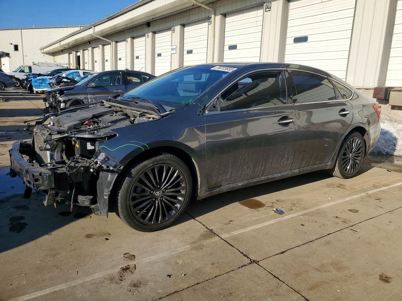 2016 TOYOTA AVALON
