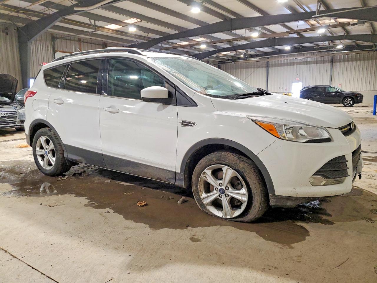 2014 FORD ESCAPE SE photo 4