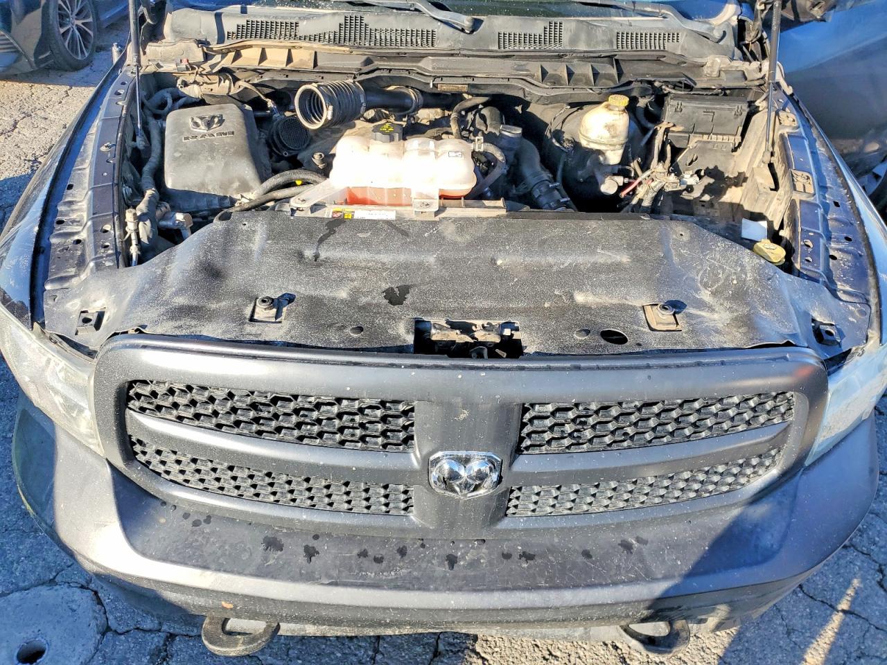 2016 RAM 1500 ST photo 21