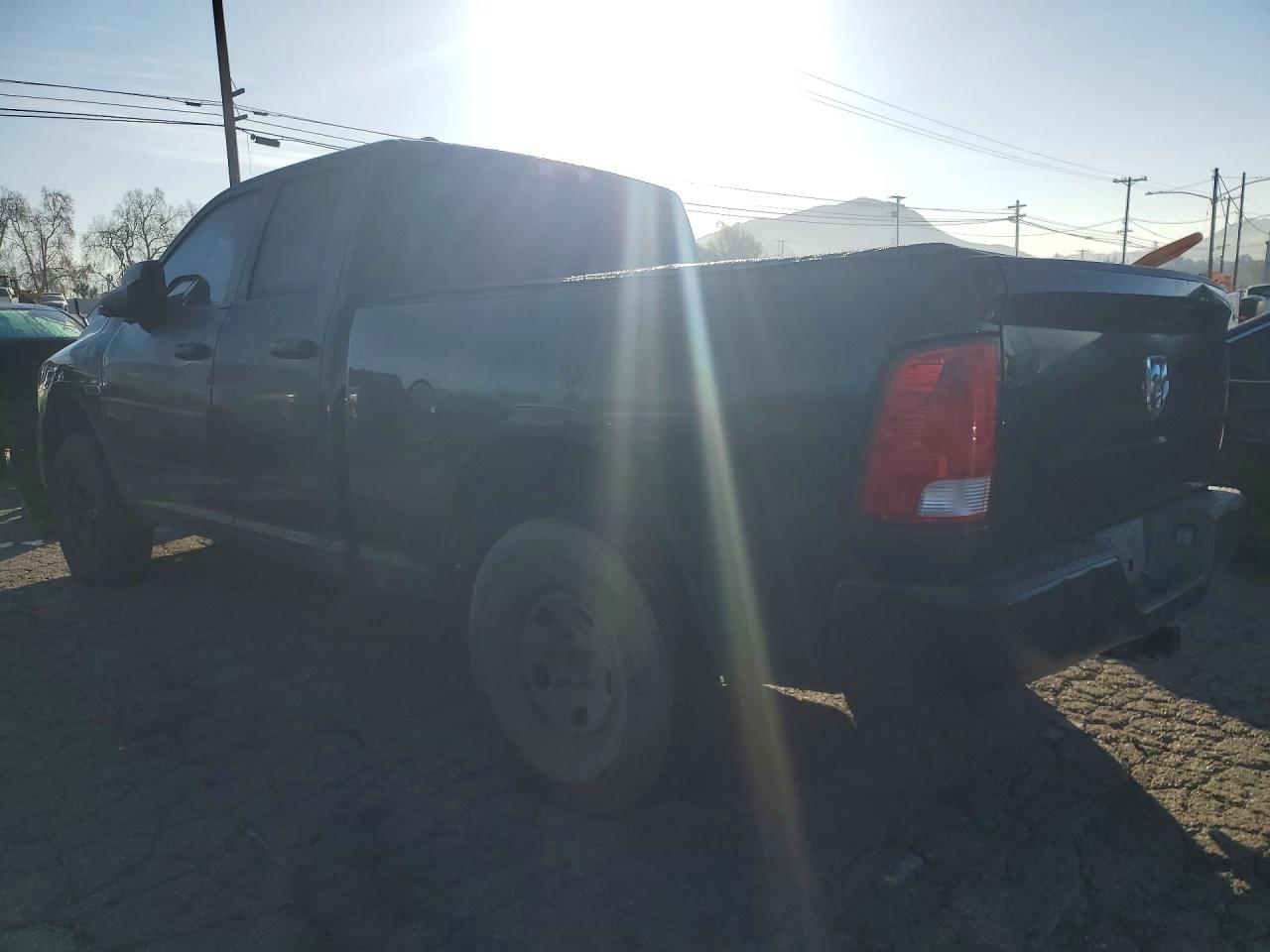 2016 RAM 1500 ST photo 3