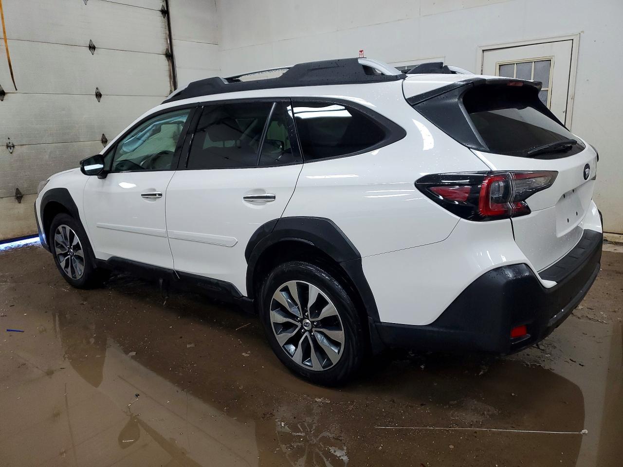 2023 SUBARU OUTBACK TOURING photo 4