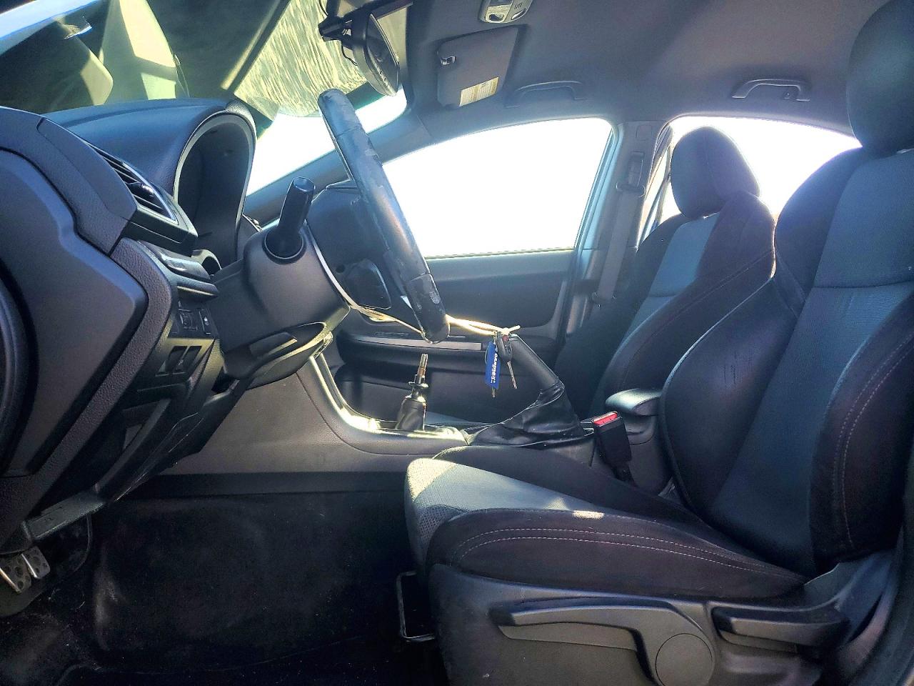 2015 SUBARU WRX photo 13