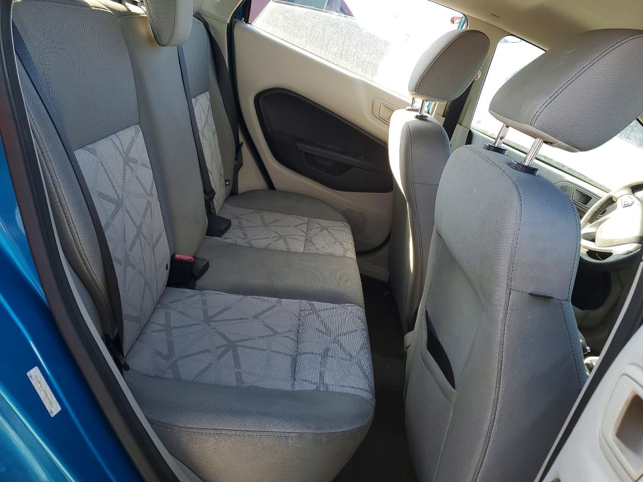 2012 FORD FIESTA SE photo 19