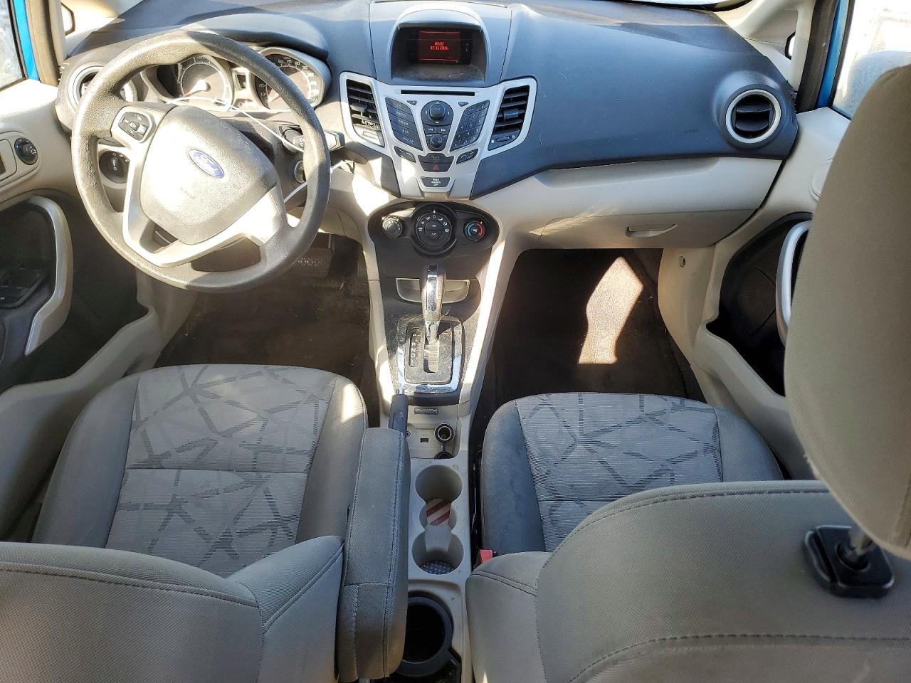 2012 FORD FIESTA SE photo 15