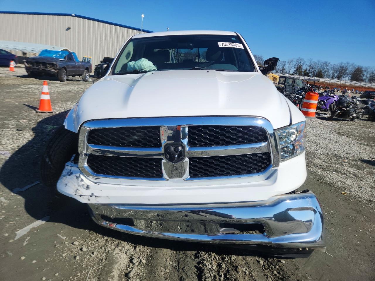 2019 RAM 1500 CLASSIC SLT photo 17