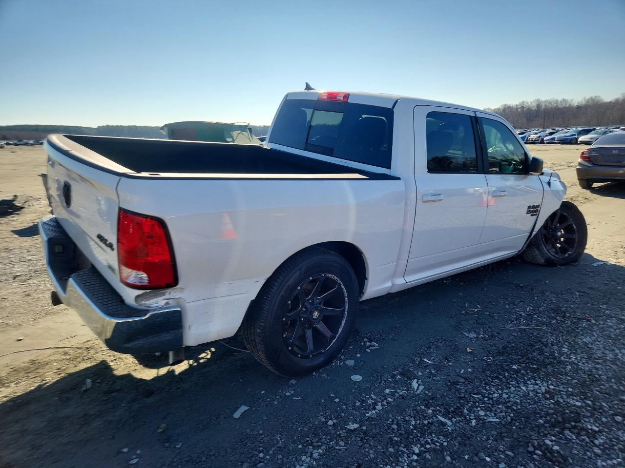 2019 RAM 1500 CLASSIC SLT photo 9