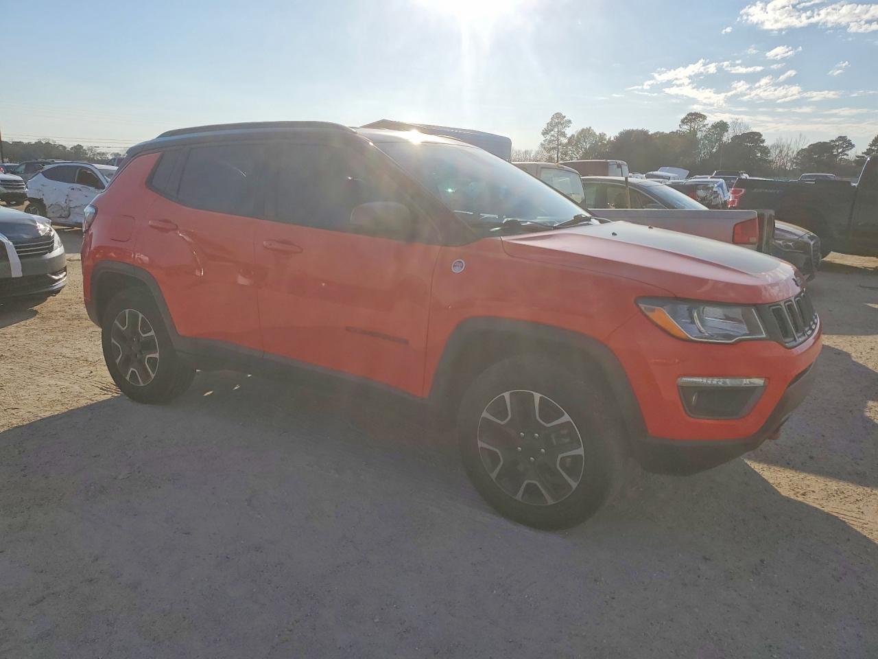 2019 JEEP COMPASS TRAILHAWK photo 4