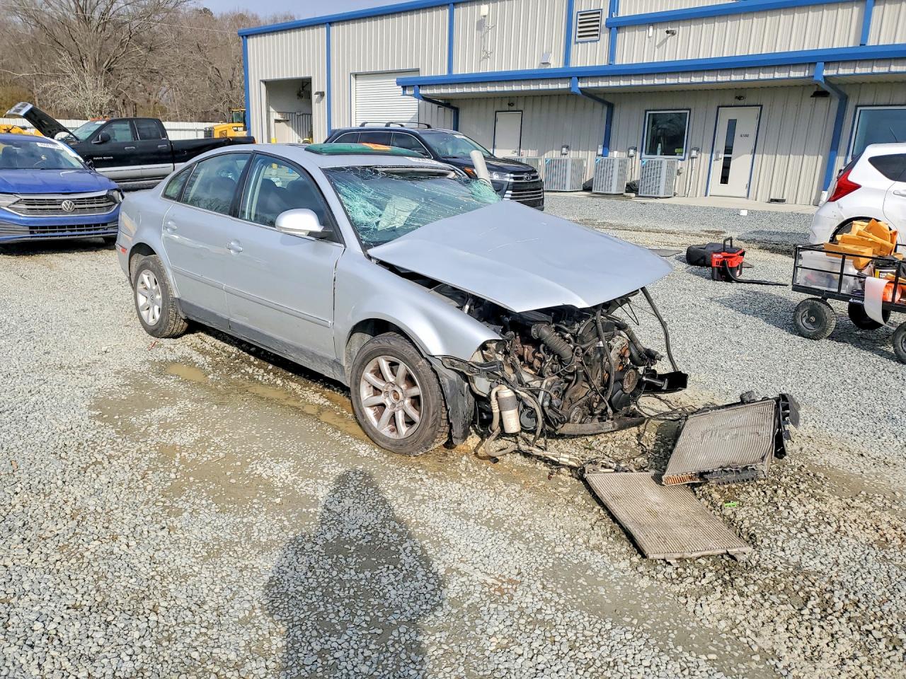 2004 VOLKSWAGEN PASSAT GLS photo 7