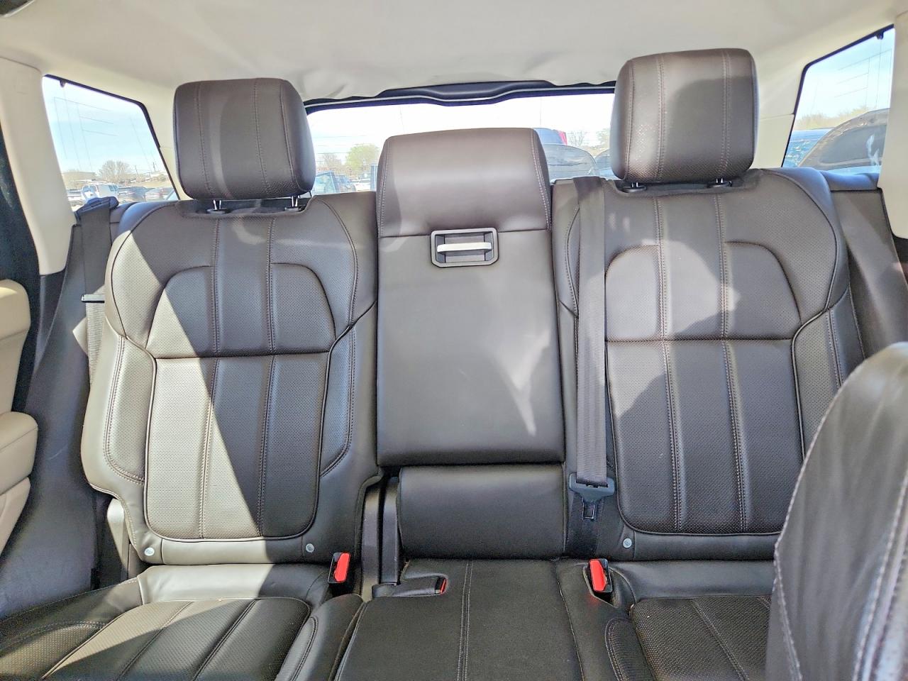 2015 LAND ROVER RANGE ROVER SPORT HSE photo 28