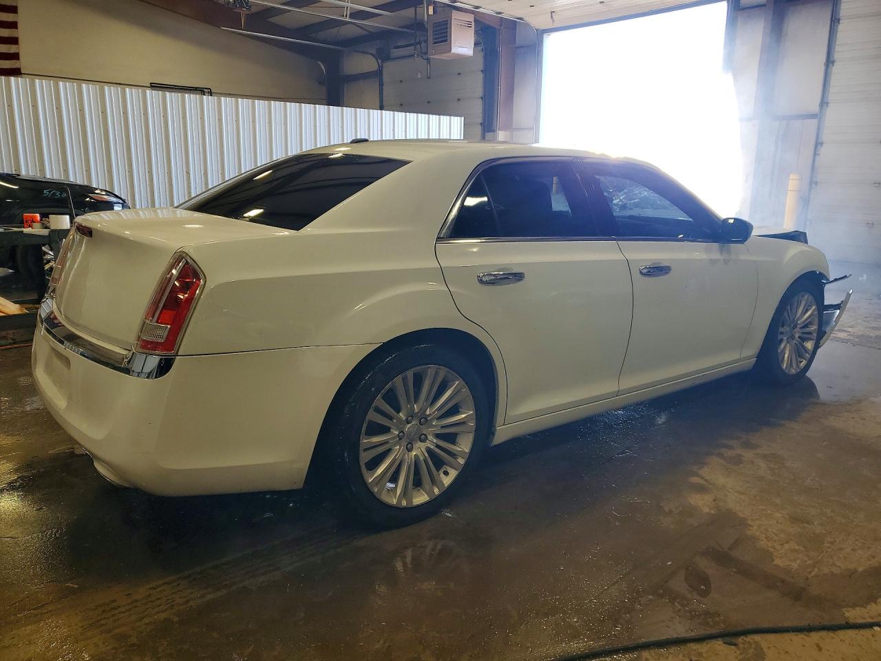 2013 CHRYSLER 300C photo 5