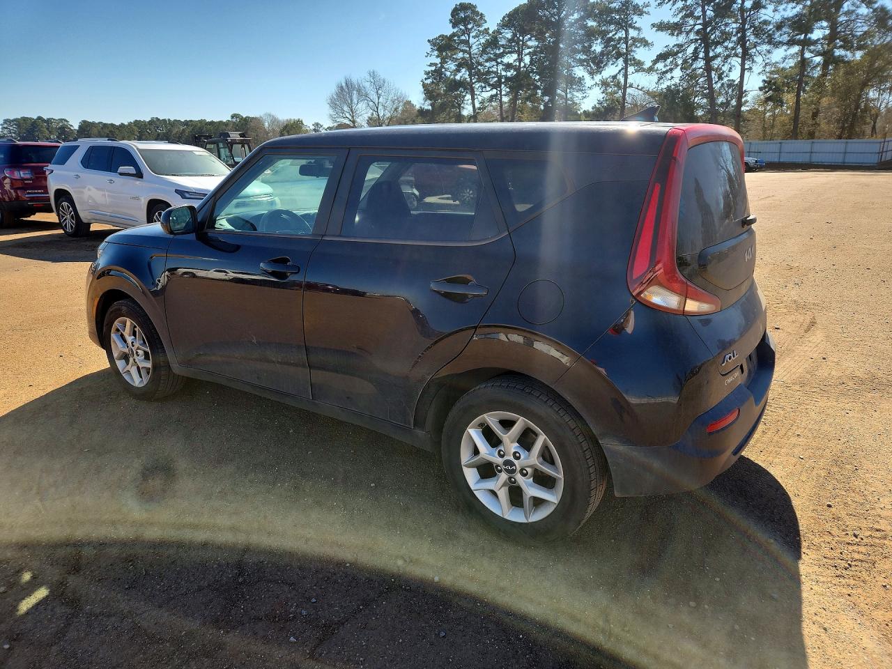 2022 KIA SOUL photo 2