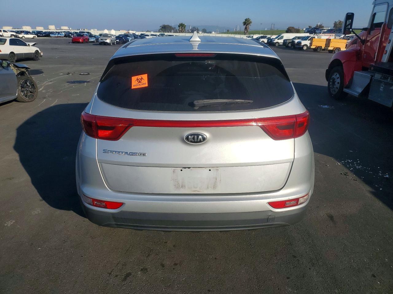 2017 KIA SPORTAGE LX photo 11