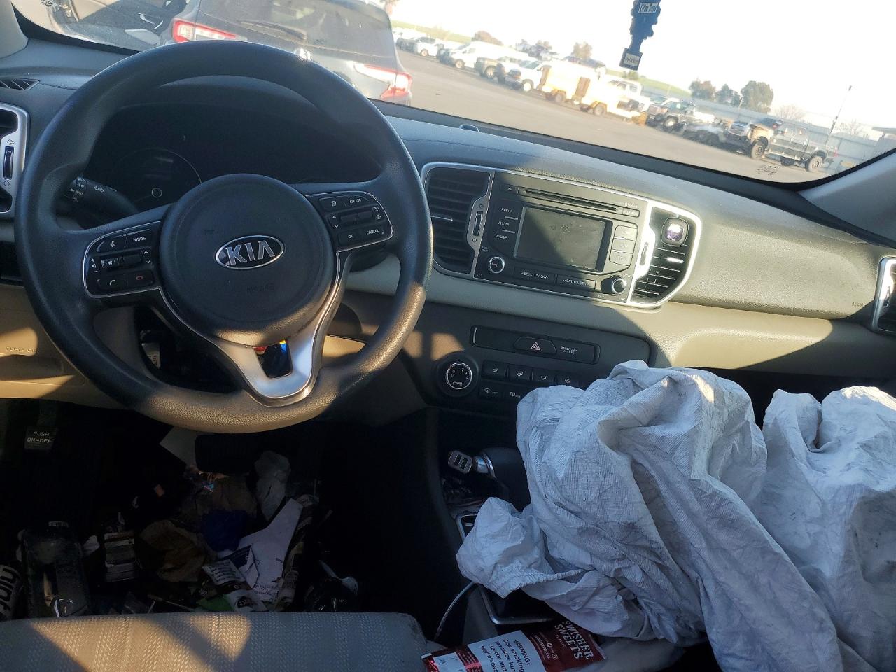 2017 KIA SPORTAGE LX photo 15