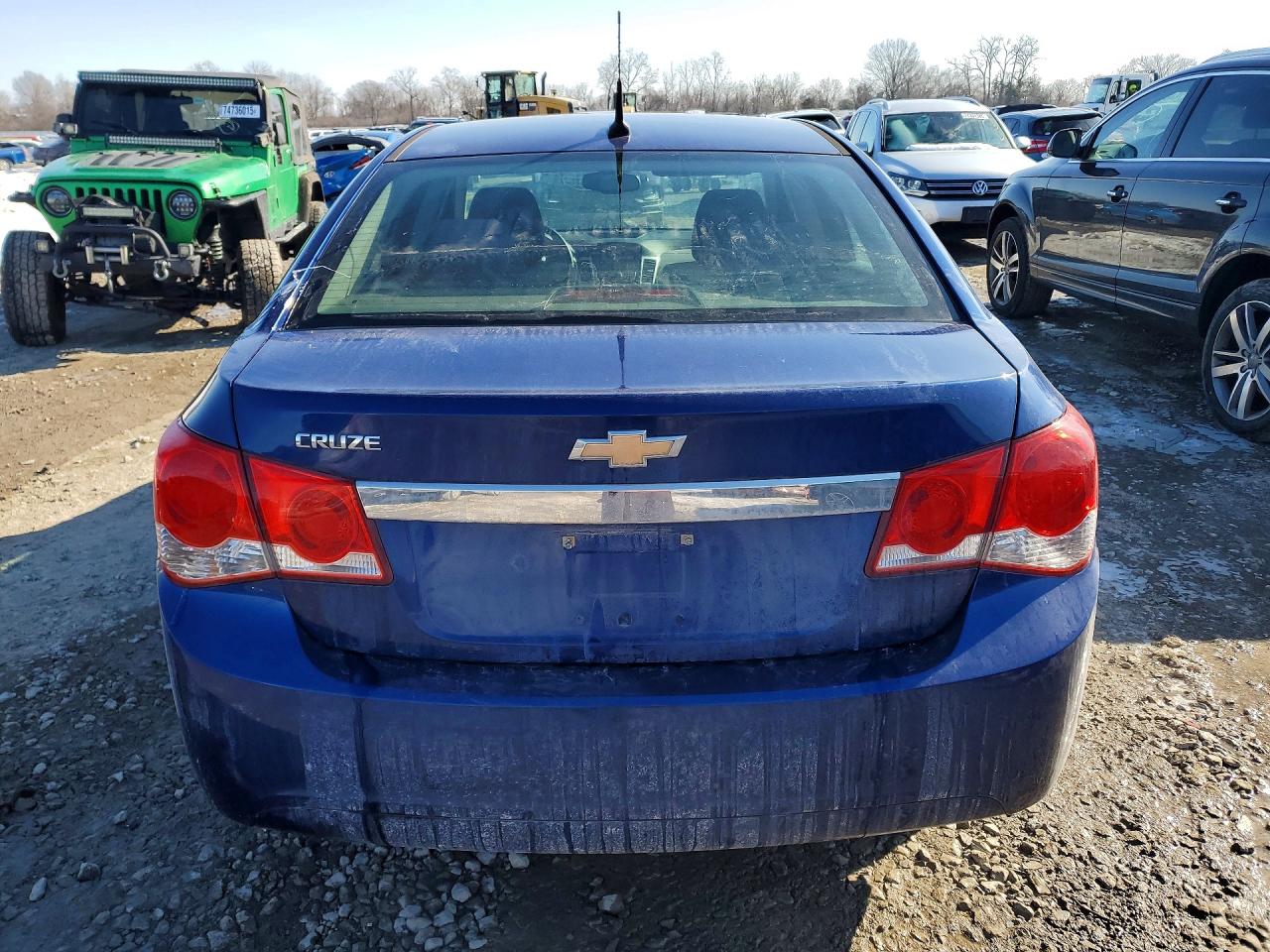 2013 CHEVROLET CRUZE LS photo 6