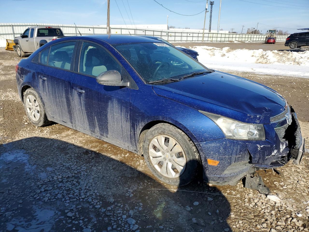2013 CHEVROLET CRUZE LS photo 4