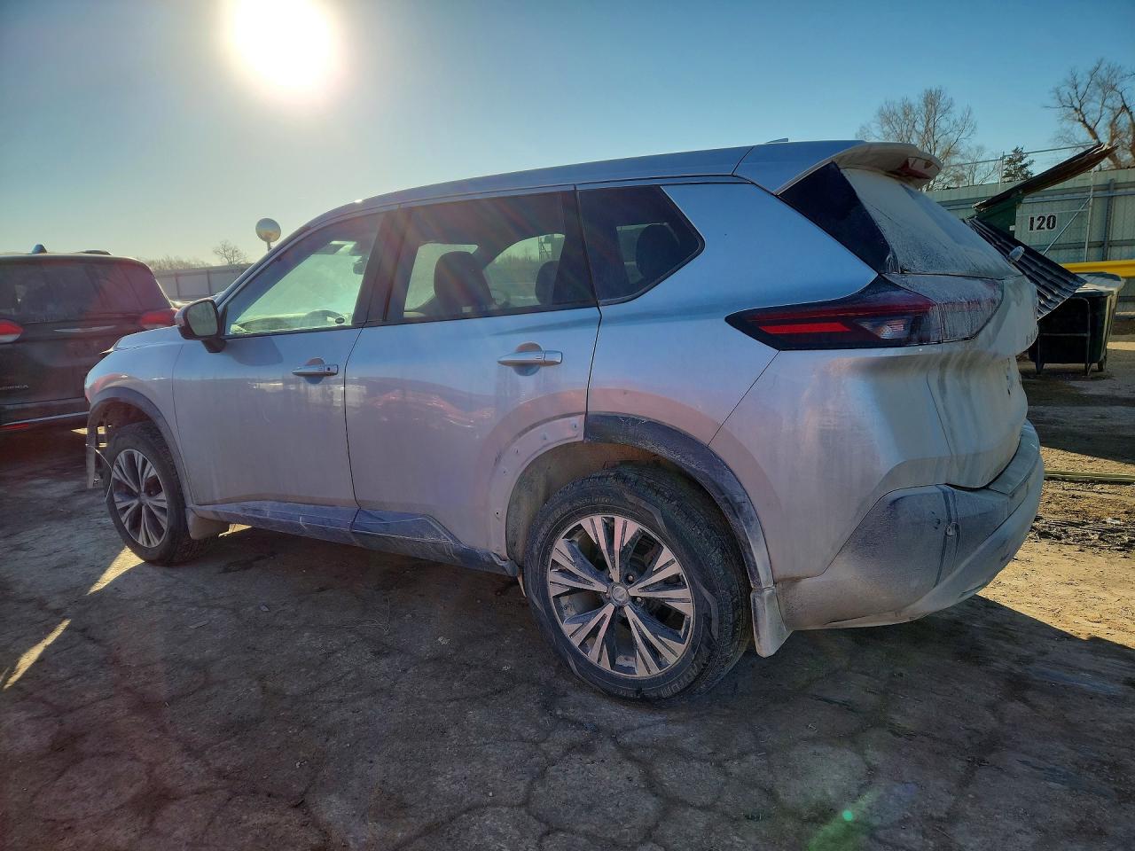2021 NISSAN ROGUE SV photo 2