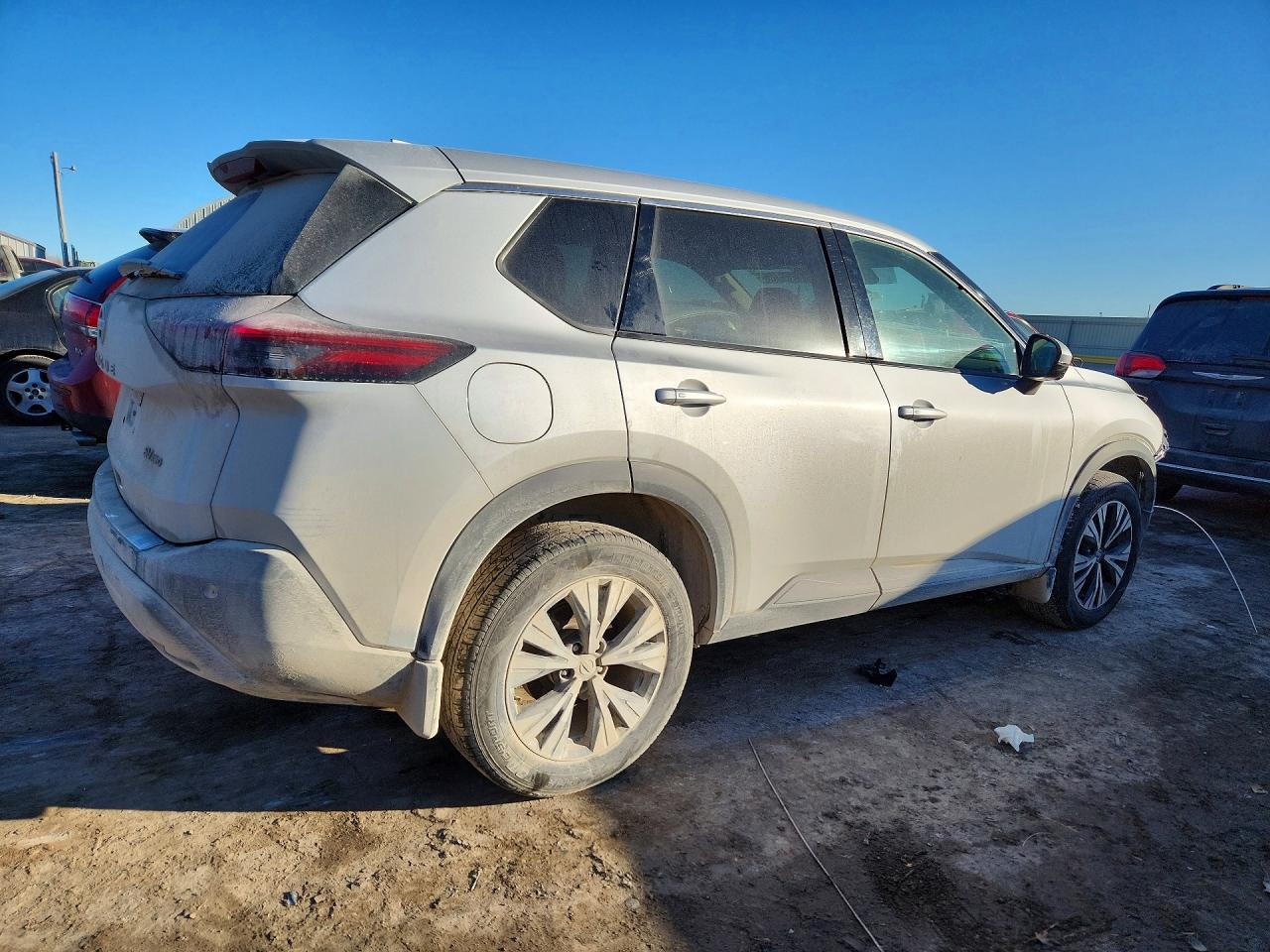 2021 NISSAN ROGUE SV photo 3
