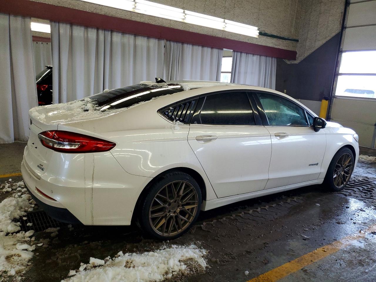 2019 FORD FUSION SE photo 7
