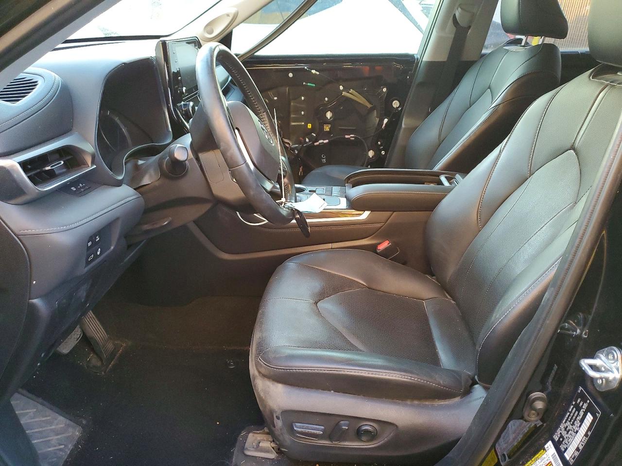 2021 TOYOTA HIGHLANDER photo 7