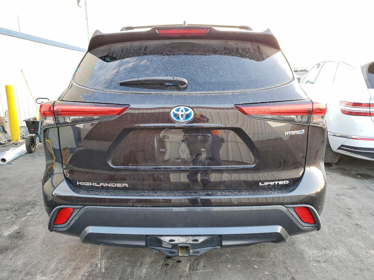 2021 TOYOTA HIGHLANDER photo 6