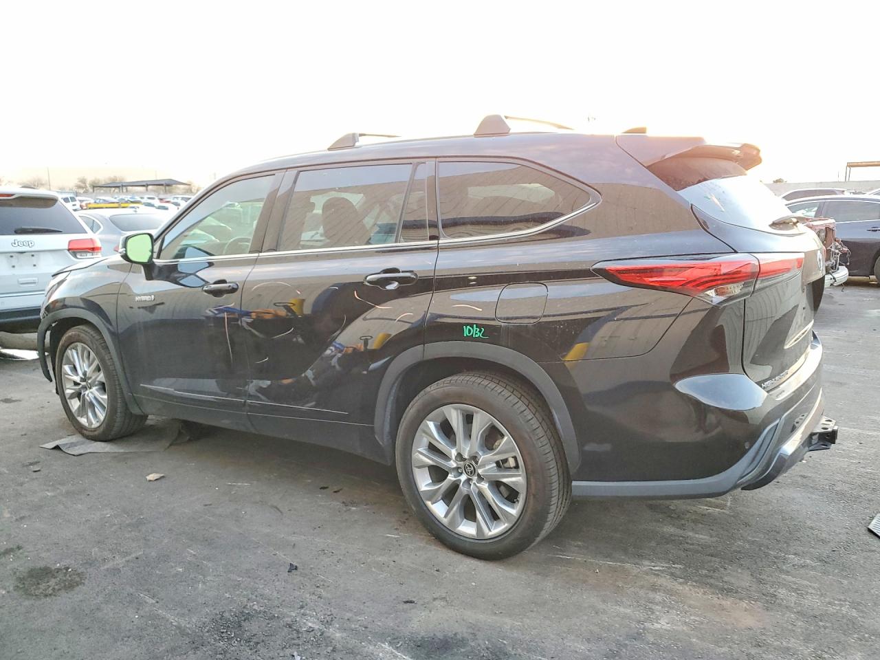 2021 TOYOTA HIGHLANDER photo 2