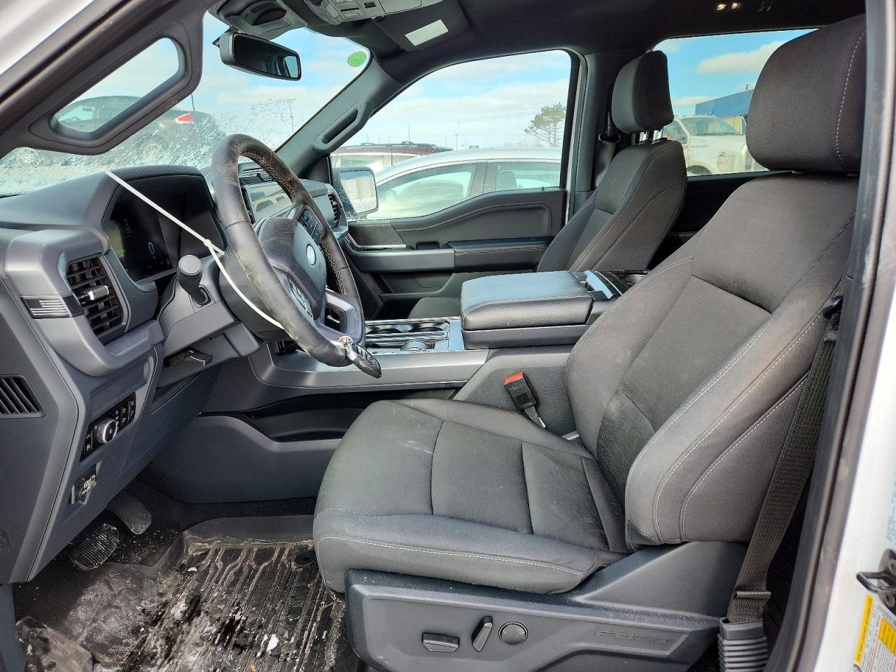 2025 FORD F150 XLT photo 13