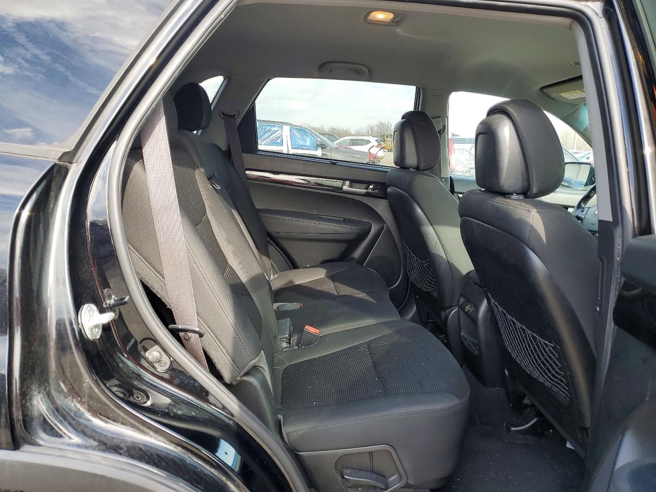 2015 KIA SORENTO LX photo 31