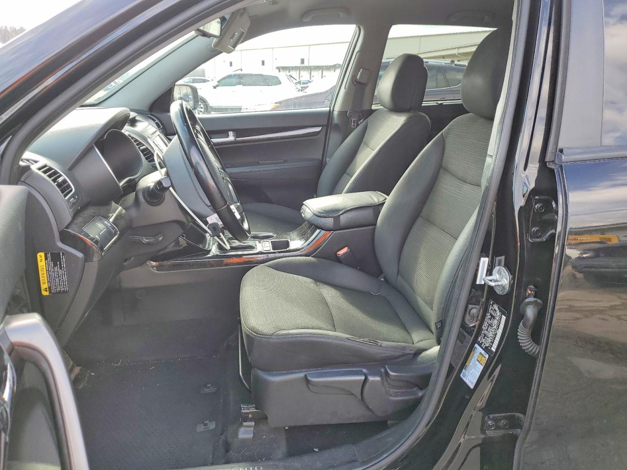 2015 KIA SORENTO LX photo 19