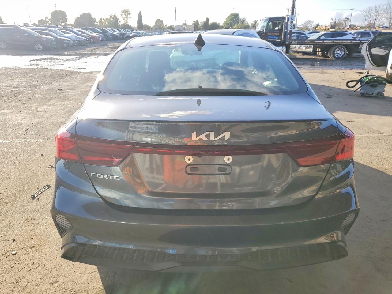 2023 KIA FORTE LX photo 11