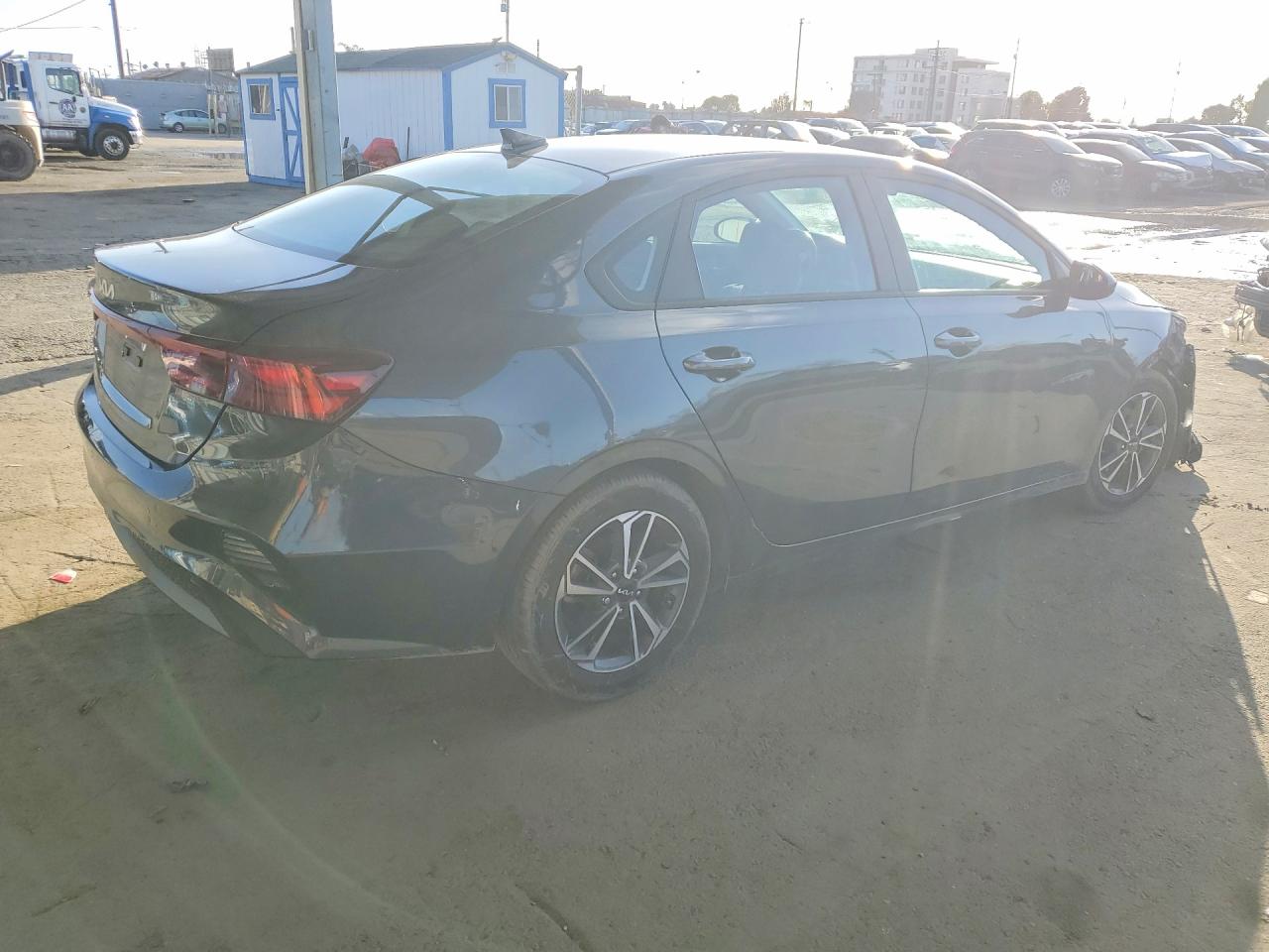 2023 KIA FORTE LX photo 5