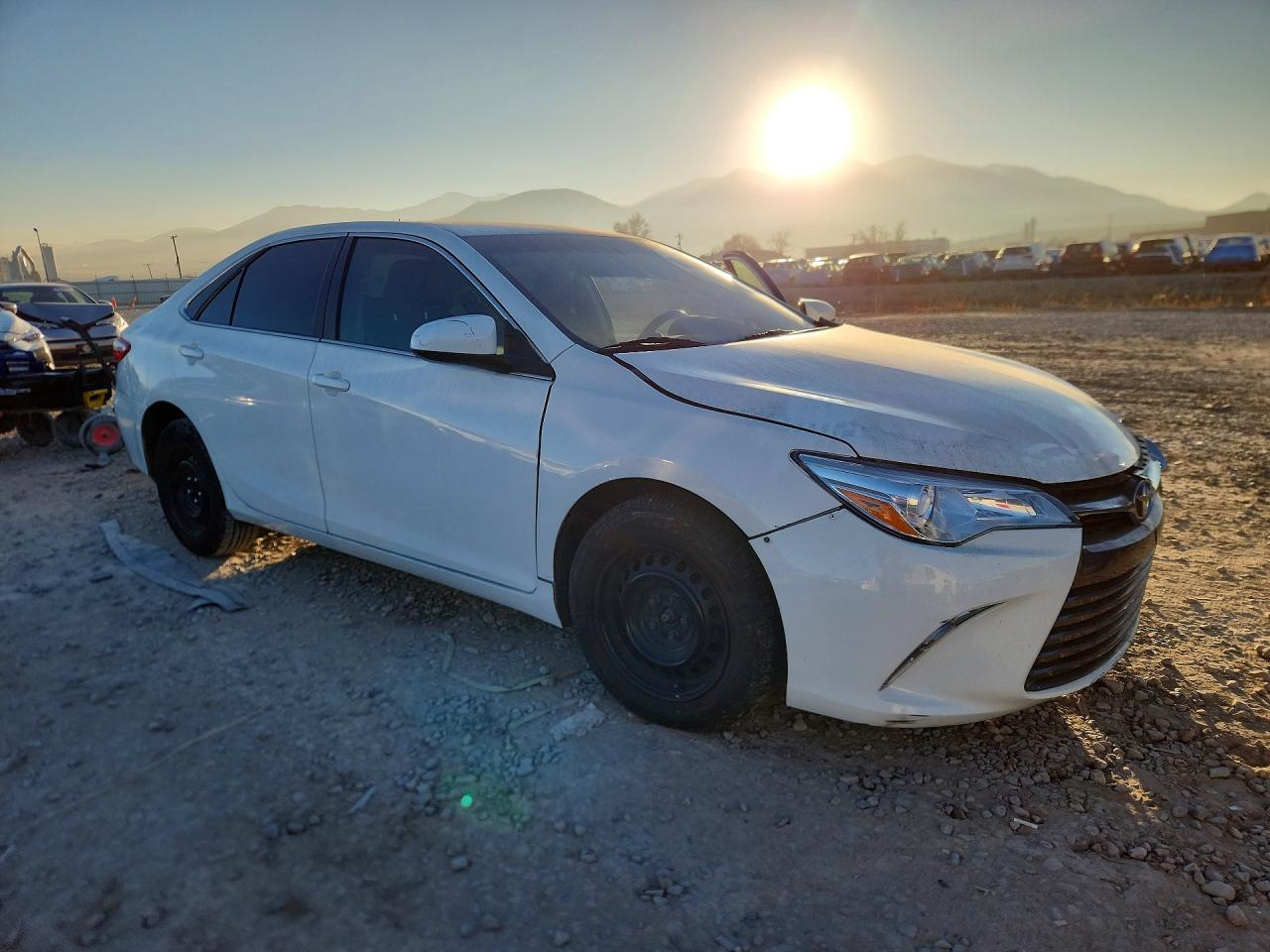2017 TOYOTA CAMRY LE photo 7