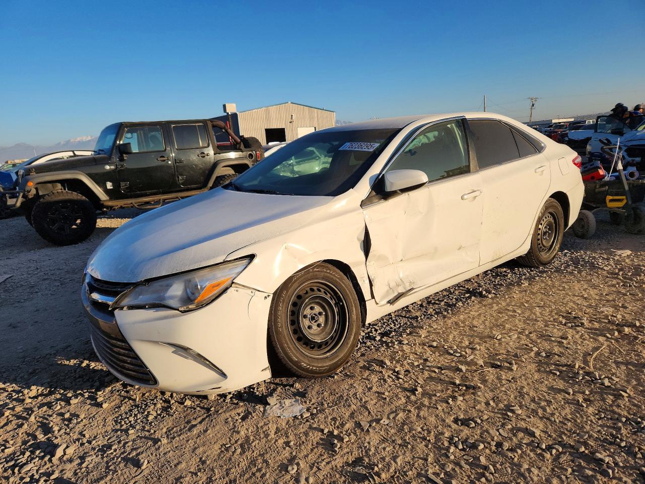 2017 TOYOTA CAMRY LE photo 2
