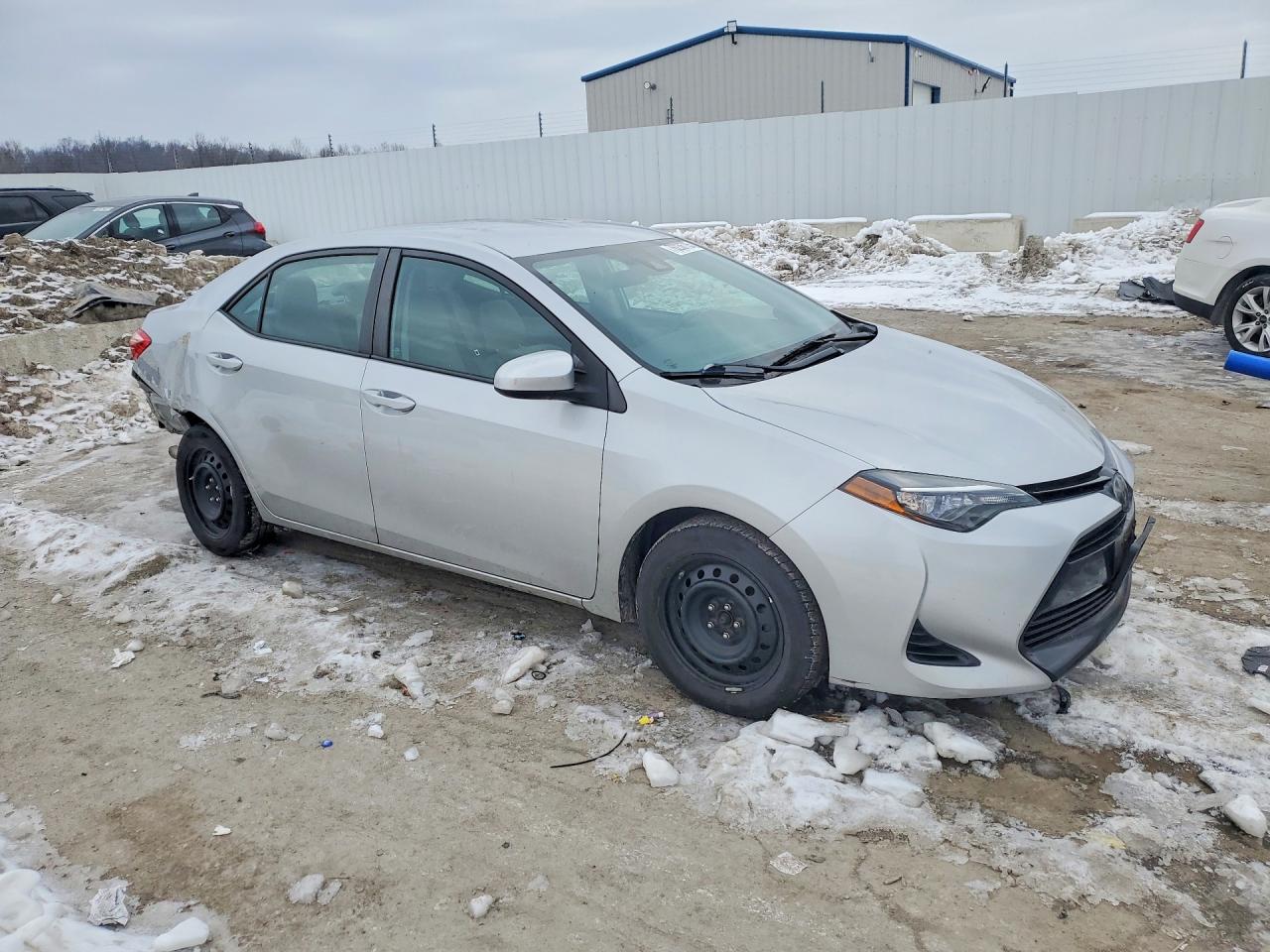 2017 TOYOTA COROLLA L photo 4