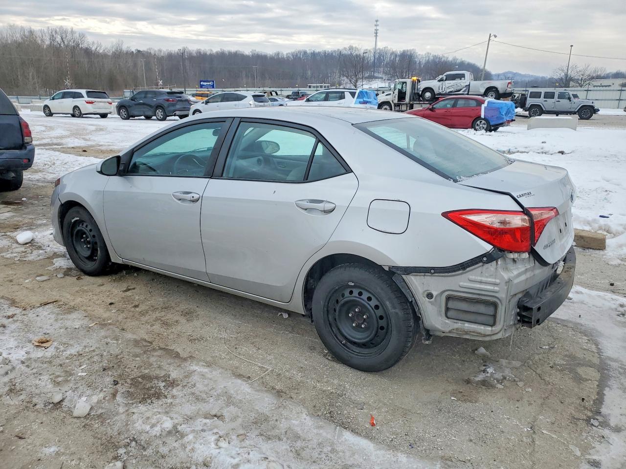 2017 TOYOTA COROLLA L photo 2