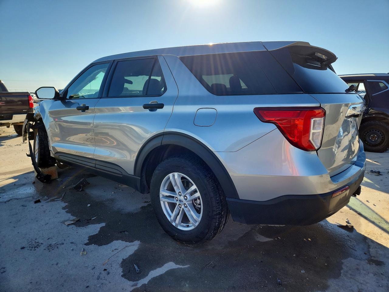 2023 FORD EXPLORER photo 3
