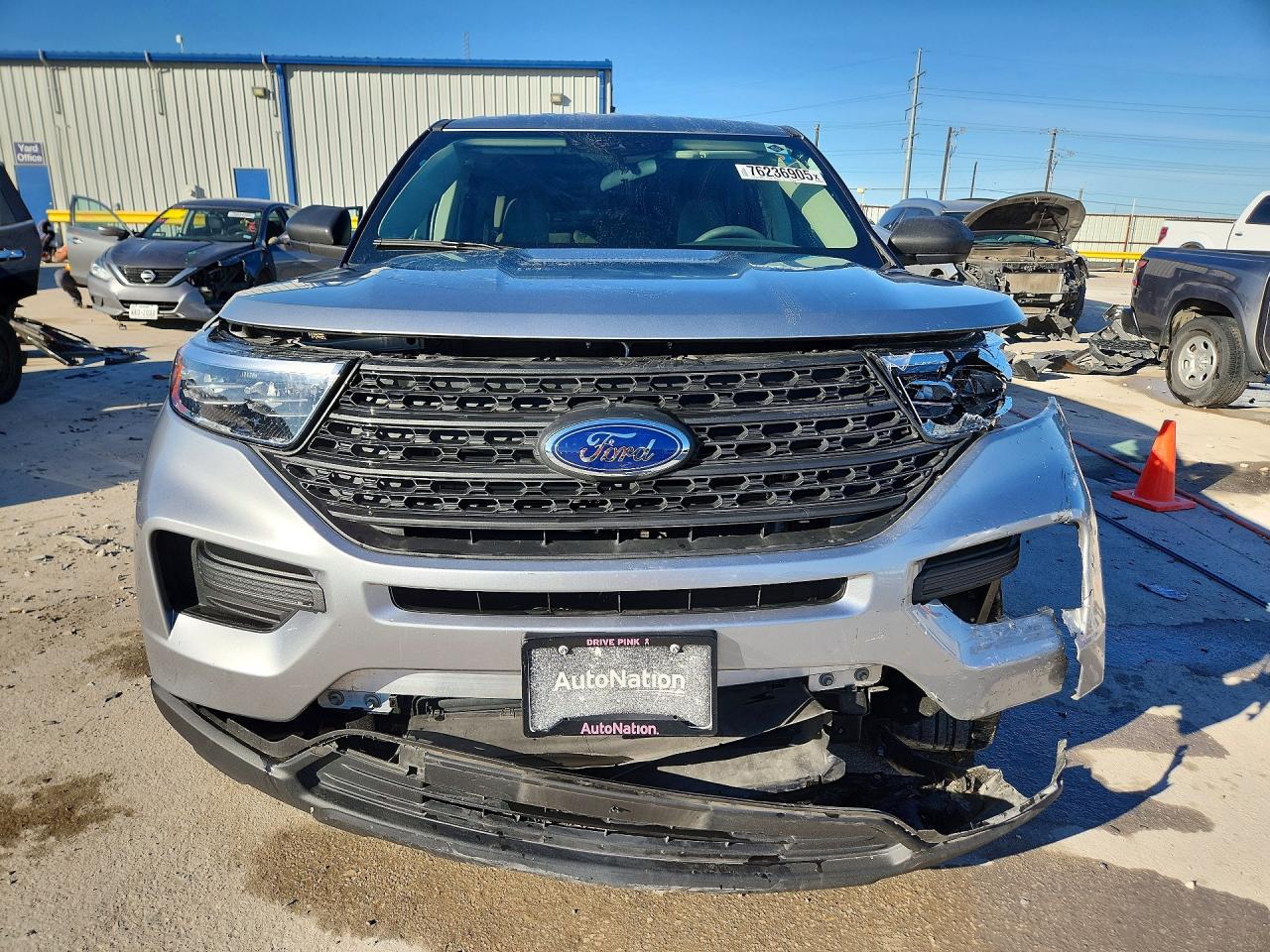 2023 FORD EXPLORER photo 9